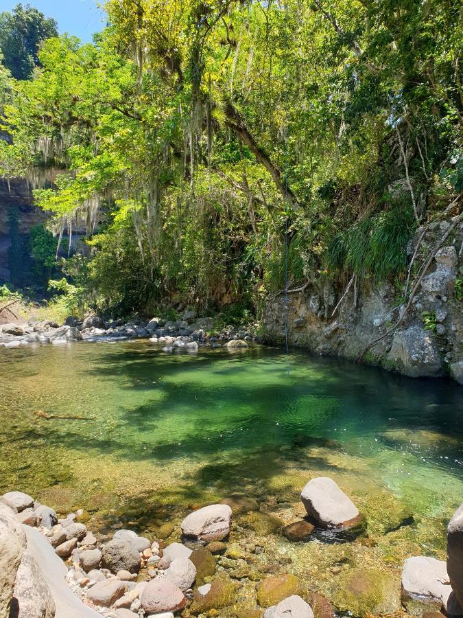 4 étoiles, La Vieille Sucrerie St Claude Guadeloupe, Jacuzzi Privatif, Vue Exceptionnelle Sur La Des Caraïbes Hébergement de vacances