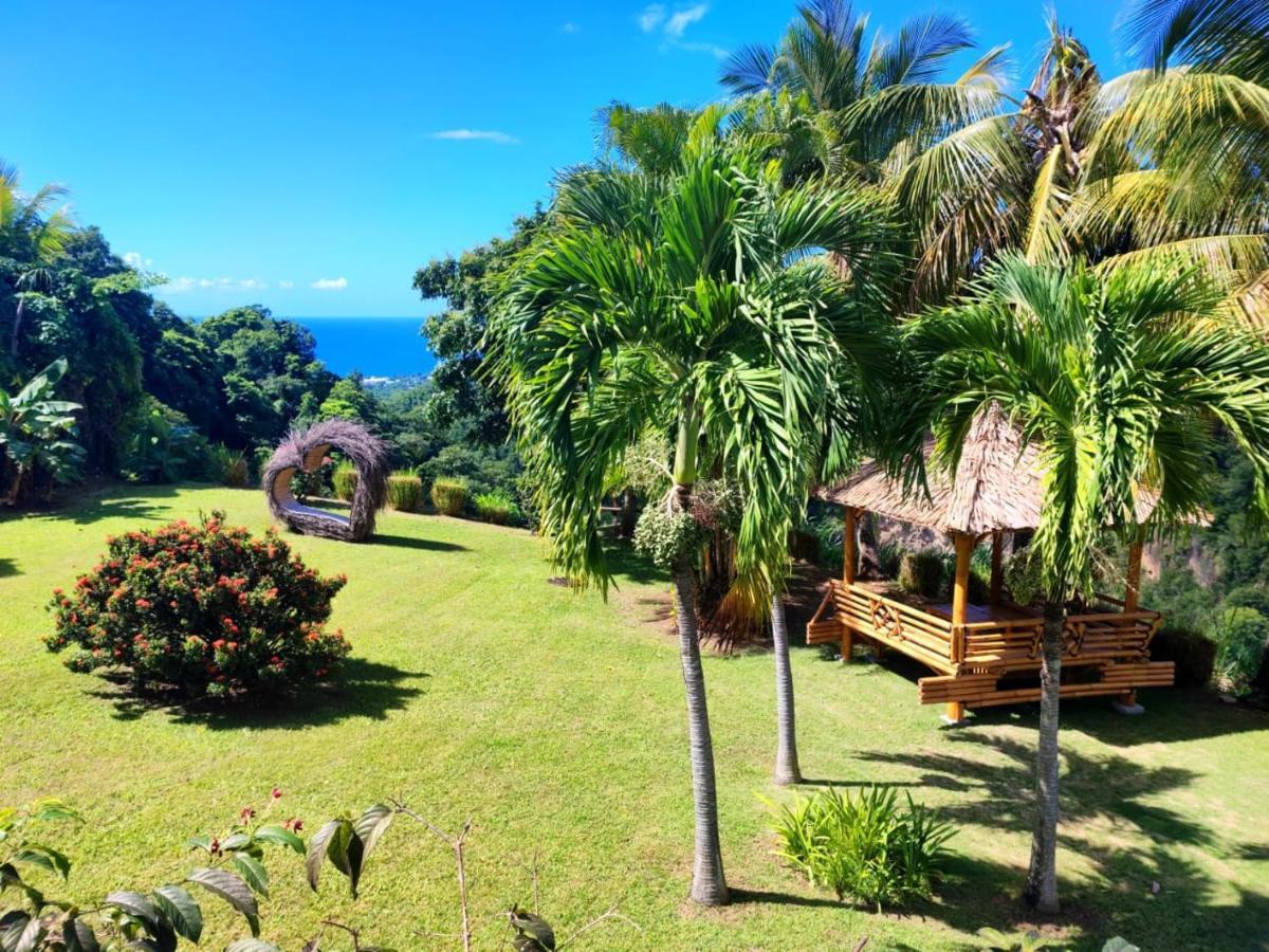 Hébergement de vacances 4 étoiles, La Vieille Sucrerie St Claude Guadeloupe, Jacuzzi Privatif, Vue Exceptionnelle Sur La Des Caraïbes Basse-Terre